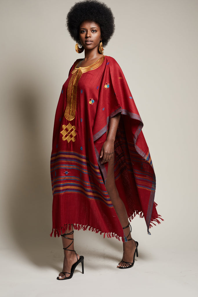 Poncho- Stylee Joe Straight Stylee Line Embroidered | Red Vintage –